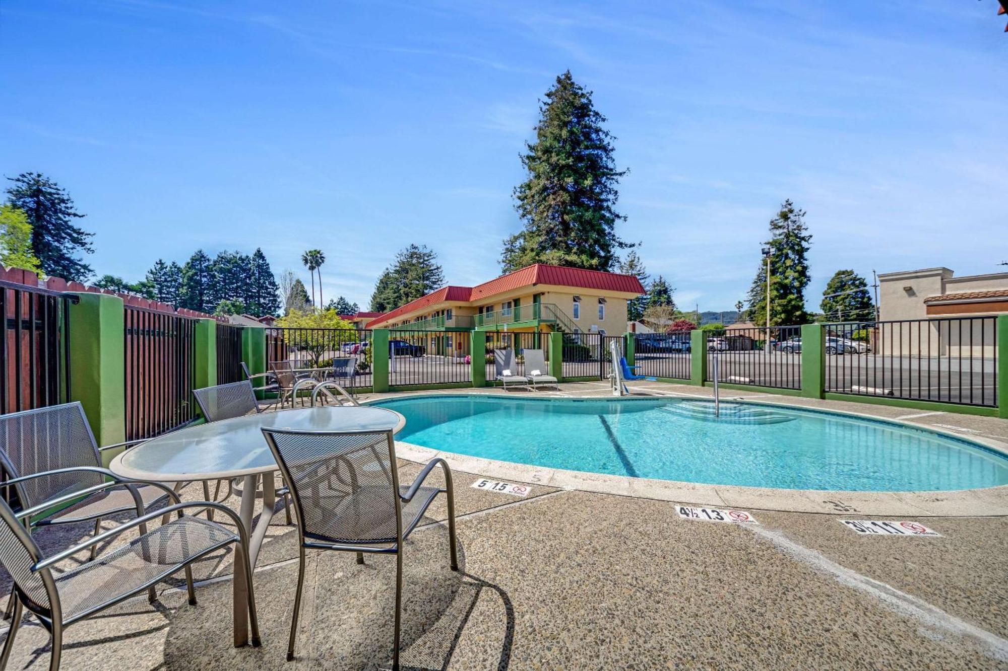 Quality Inn Santa Cruz Exterior photo