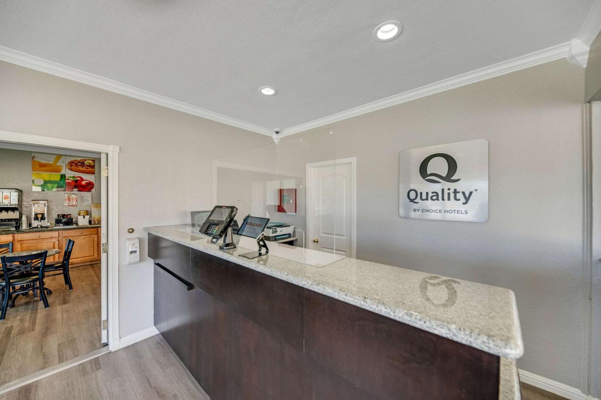 Quality Inn Santa Cruz Exterior photo